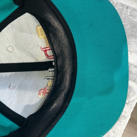 e.n.u.f. Vintage Hat - Picture 4 of 4